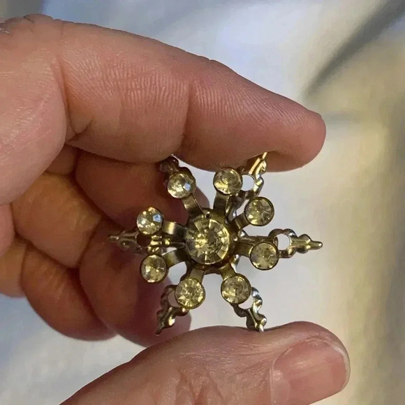Vintage 1945ish Mid Century Atomic Era Snowflake Rhinestone pin/Brooch - Picture 8 of 10